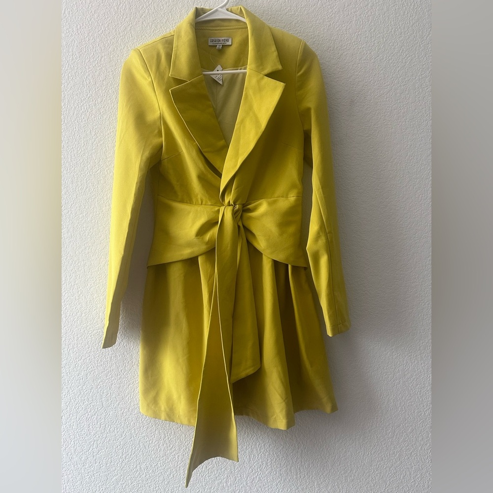 Fashion Nova Yellow blazer NWT